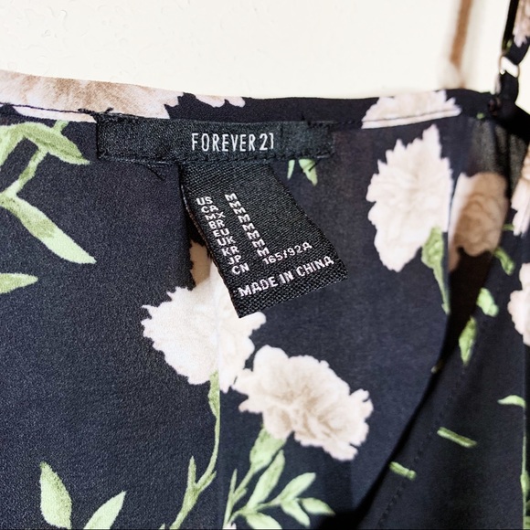 Forever 21 Floral on Black Flounce Top - Medium - Picture 3 of 4